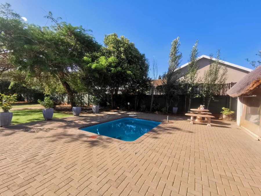 4 Bedroom Property for Sale in Langenhovenpark Free State